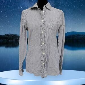 American Eagle women’s size S, Favorite Fit, button-down, long sleeve shirt